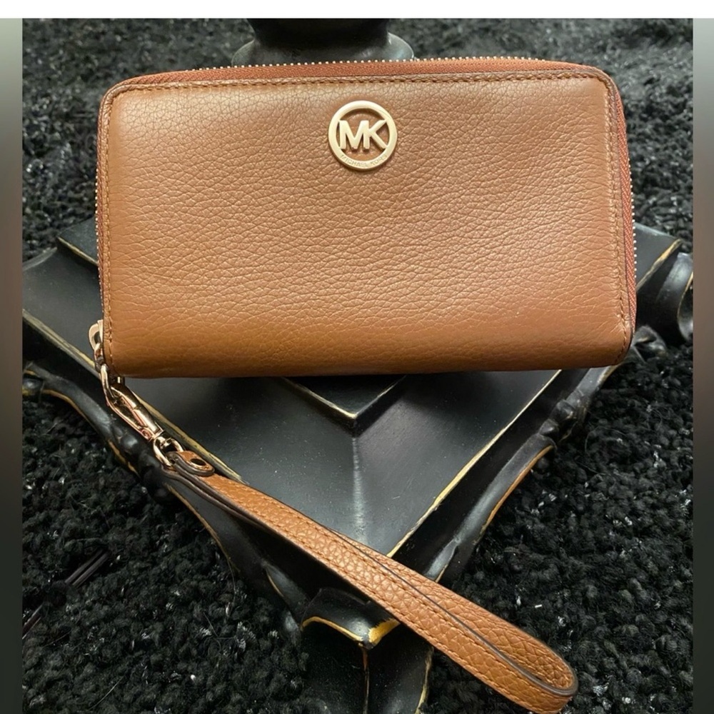 BRAND NEW Michael Kors Leather Wristlet Wallet - Picture 9 of 14